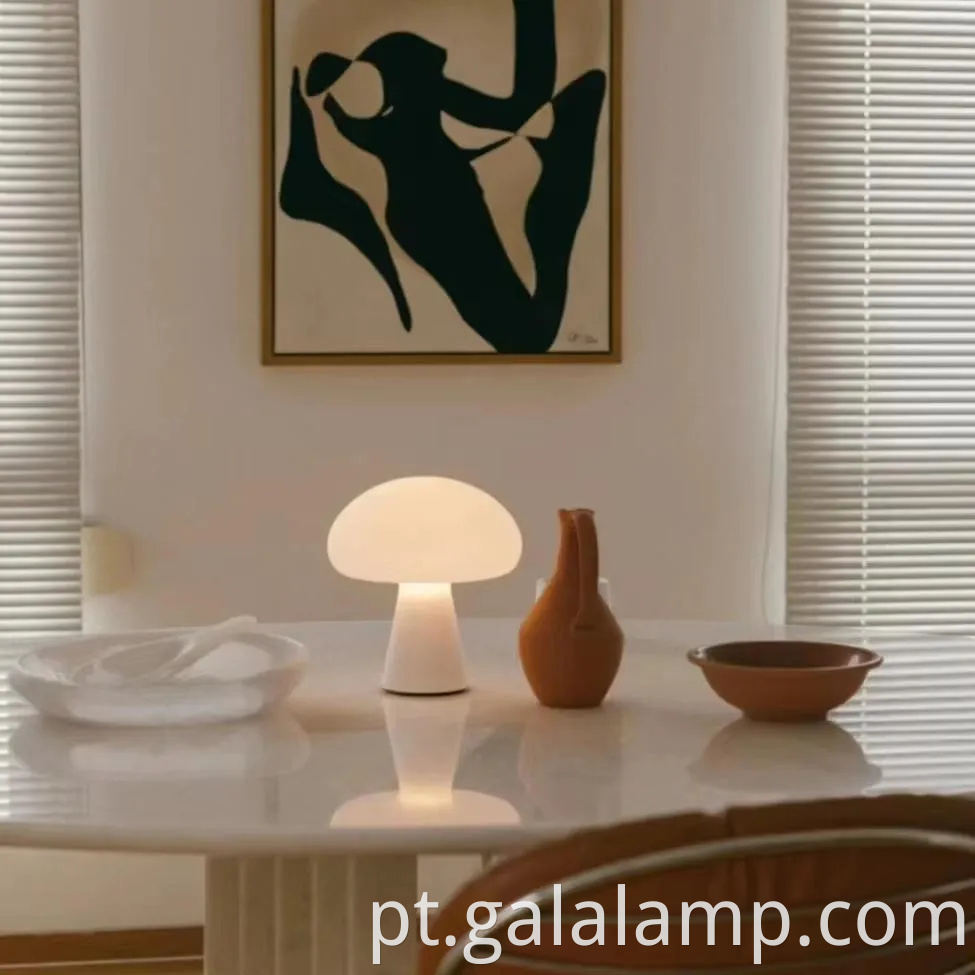 Luminosa luminária de cogumelos rgbw para camping e festas Night Light